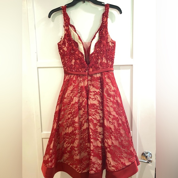 Royal Queen Short Cocktail Dress - Picture 3 of 6